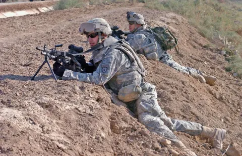 Iraqi Army, Paratroopers Working Together