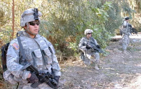 Iraqi Army, Paratroopers Working Together