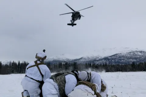 MEDEVAC training in Arctic conditions